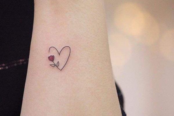 Mažos tatuiruotės moterims ant rankos