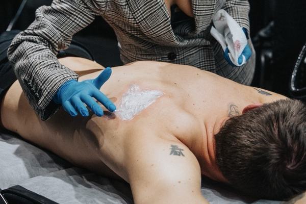 Tatuiruočių šviesinimo kursai specialistams Klaipėdoje