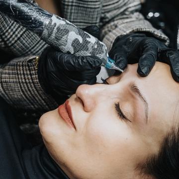 rimuverio įvedimo technikos demonstravimas