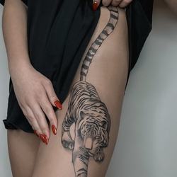 Tatuiruotės ant kojos moterims