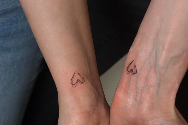 Mažos tatuiruotės moterims ant rankos