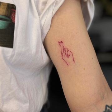 Mažos tatuiruotės moterims ant rankos