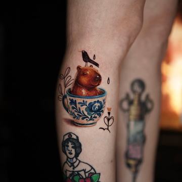 Tatuiruotės ant kojos moterims