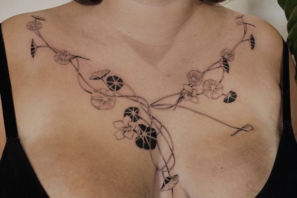 Tatuiruotės ant krūtinės moterims