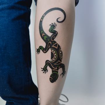 Tatuiruotės ant kojos moterims