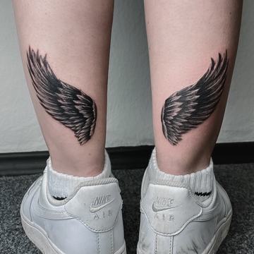 Tatuiruotės ant kojos moterims