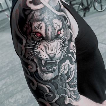 Tatuiruotės ant peties