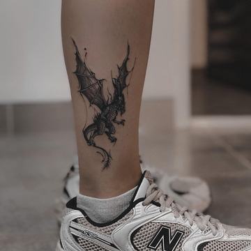 Tatuiruotės ant kojos moterims